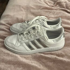 New and never worn Adidas Grand Court Alpha.